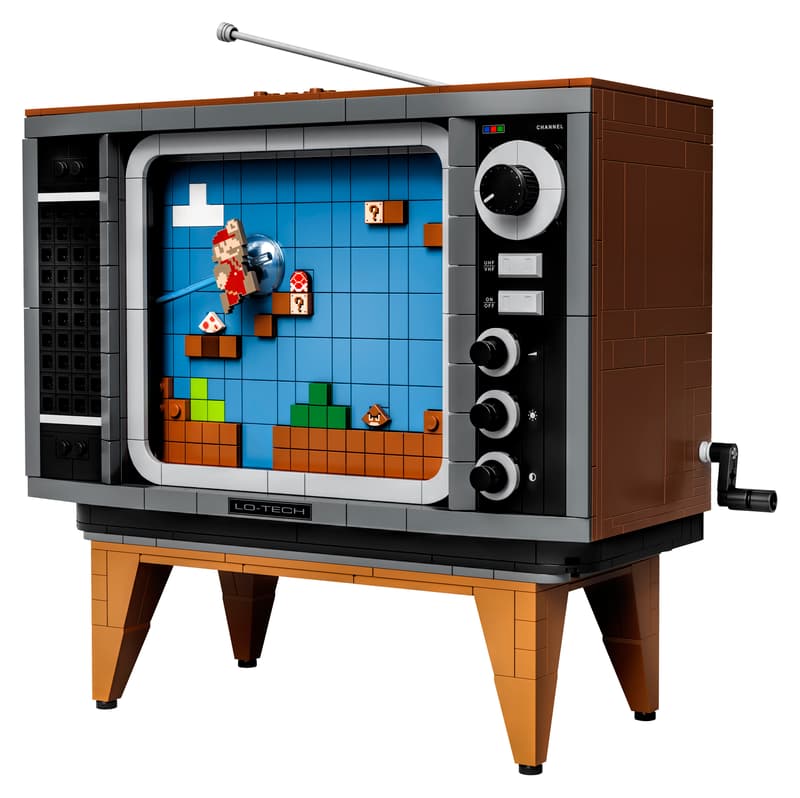 LEGO NES Nintendo Entertainment System (71374)